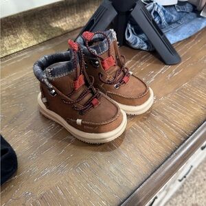 Hey Dude Kids Boots in Brown